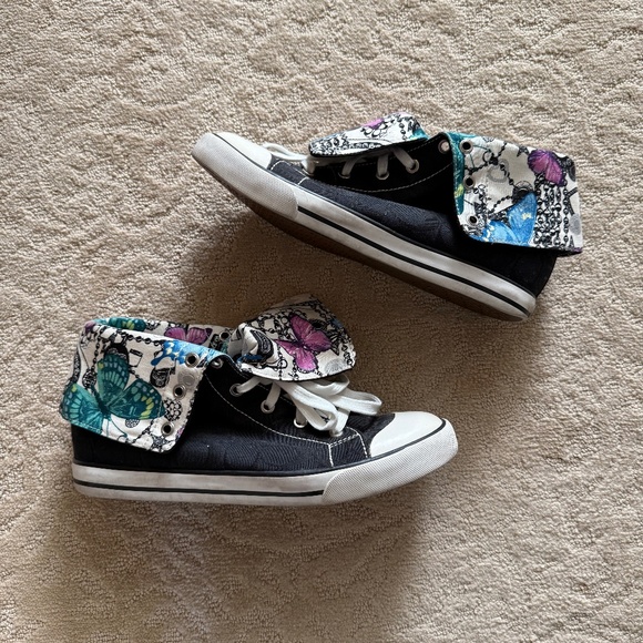 COACH - Vintage Bonney Black Signature Butterfly Fold-Over Sneakers - Picture 2 of 5